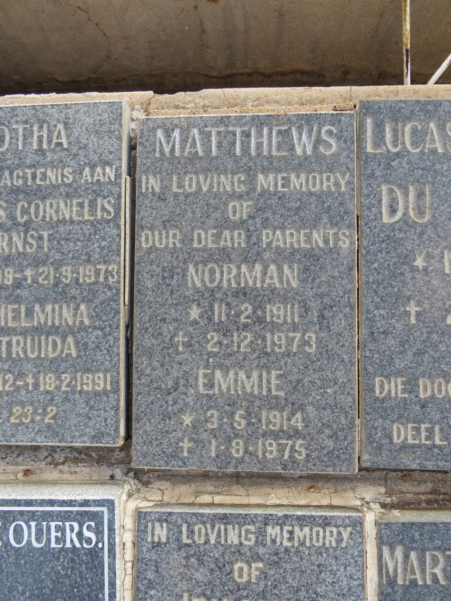 MATTHEWS Norman 1911-1973 &amp; Emmie 1914-1975