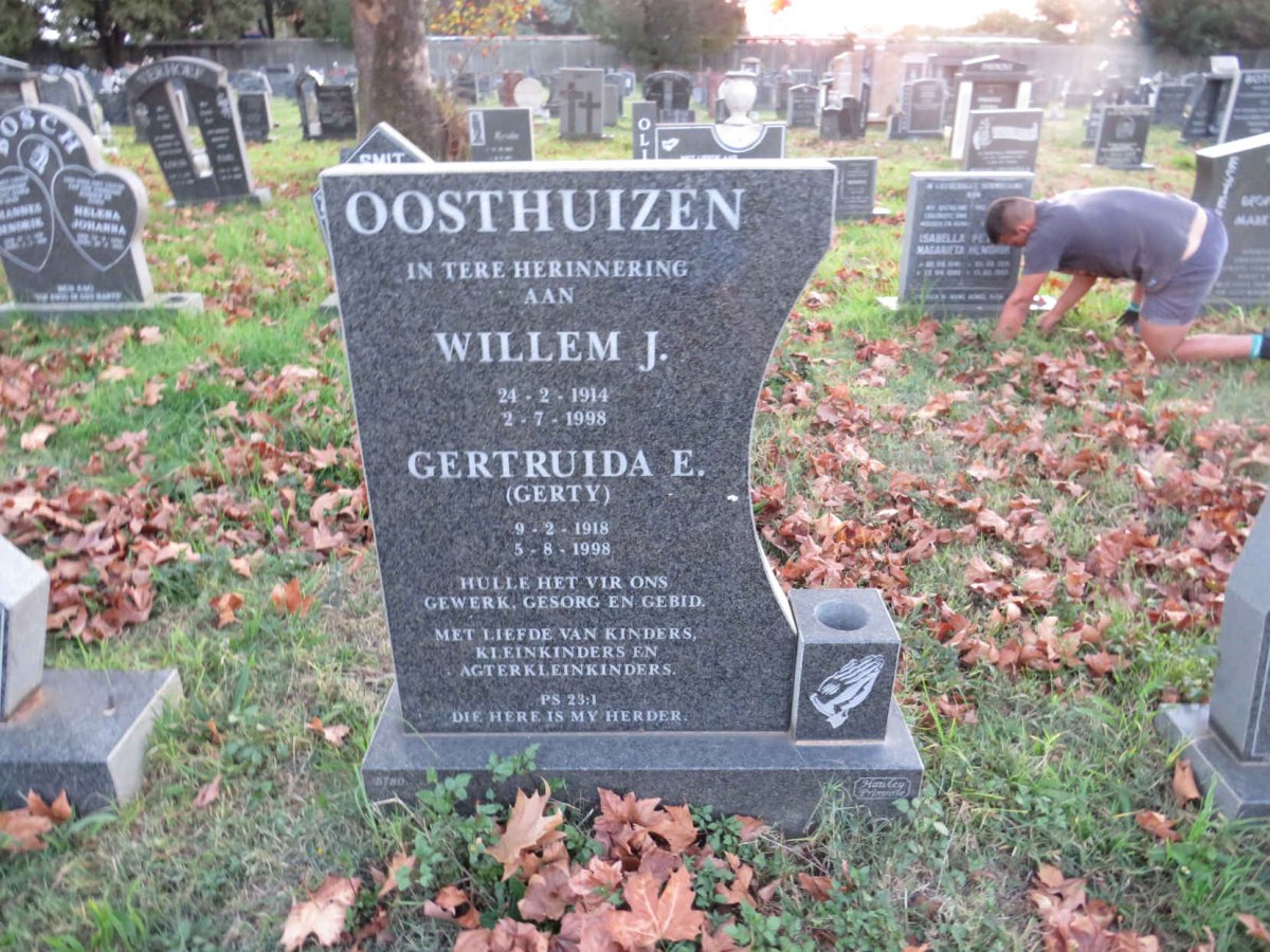 OOSTHUIZEN Willem J. 1914-1998 & Gertruida E. 1918-1998