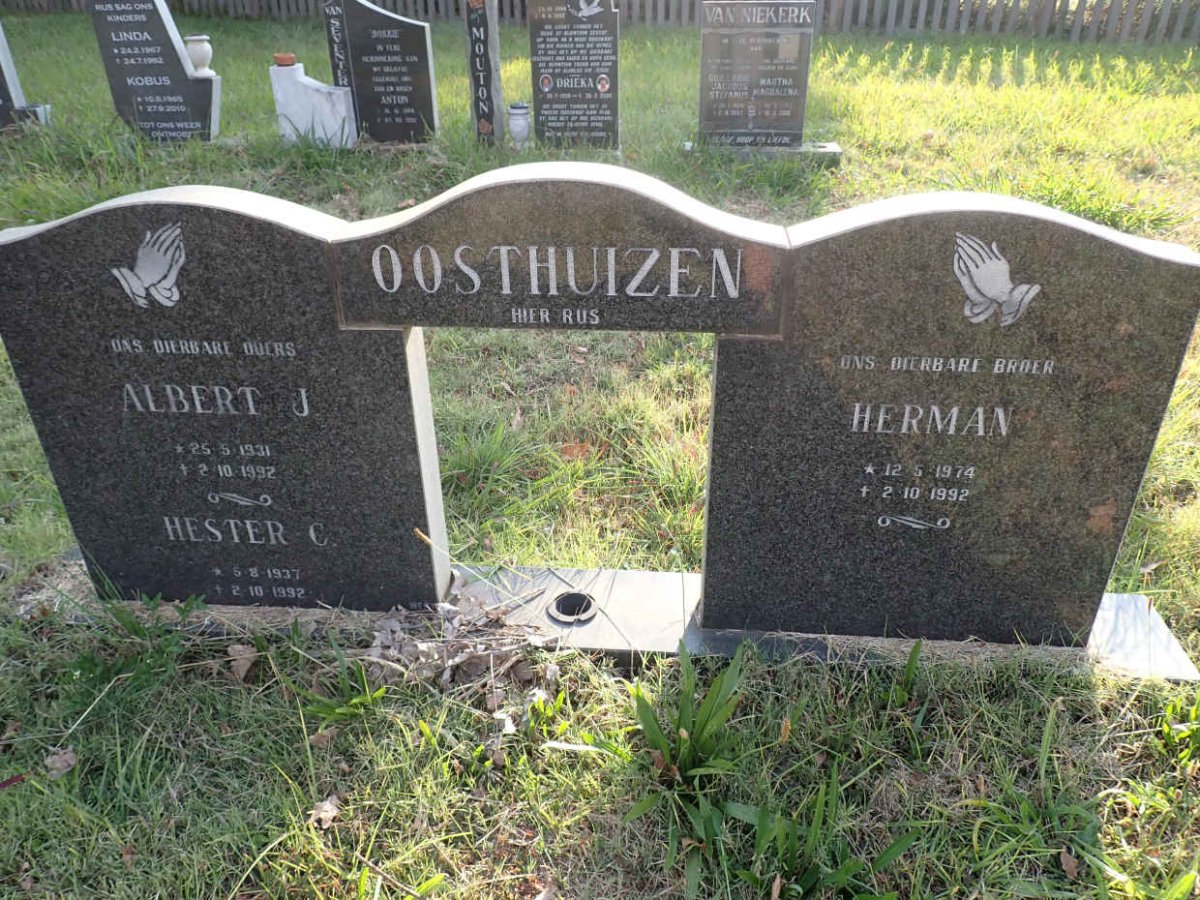 OOSTHUIZEN Albert J. 1931-1992 &amp; Hester C. 1937-1992 :: OOSTHUIZEN Herman 1974-1992