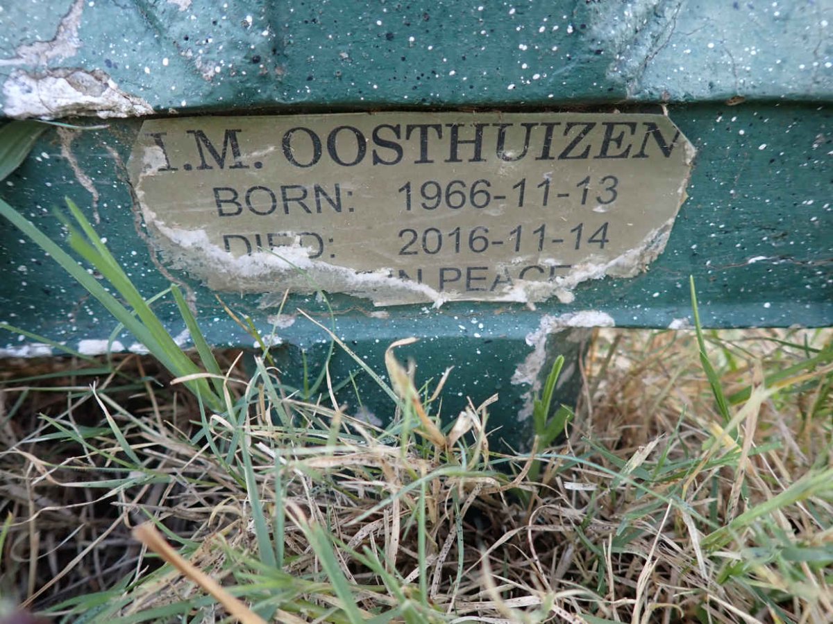 OOSTHUIZEN I.M. 1966-2016