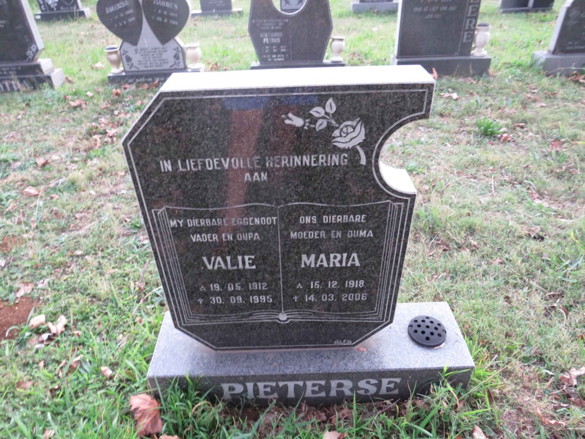 PIETERSE Valie 1912-1995 &amp; Maria 1918-2006