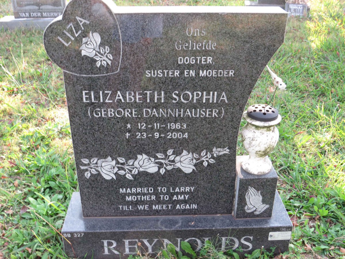 REYNOLDS Elizabeth Sophia nee DANNHAUSER 1963-2004 