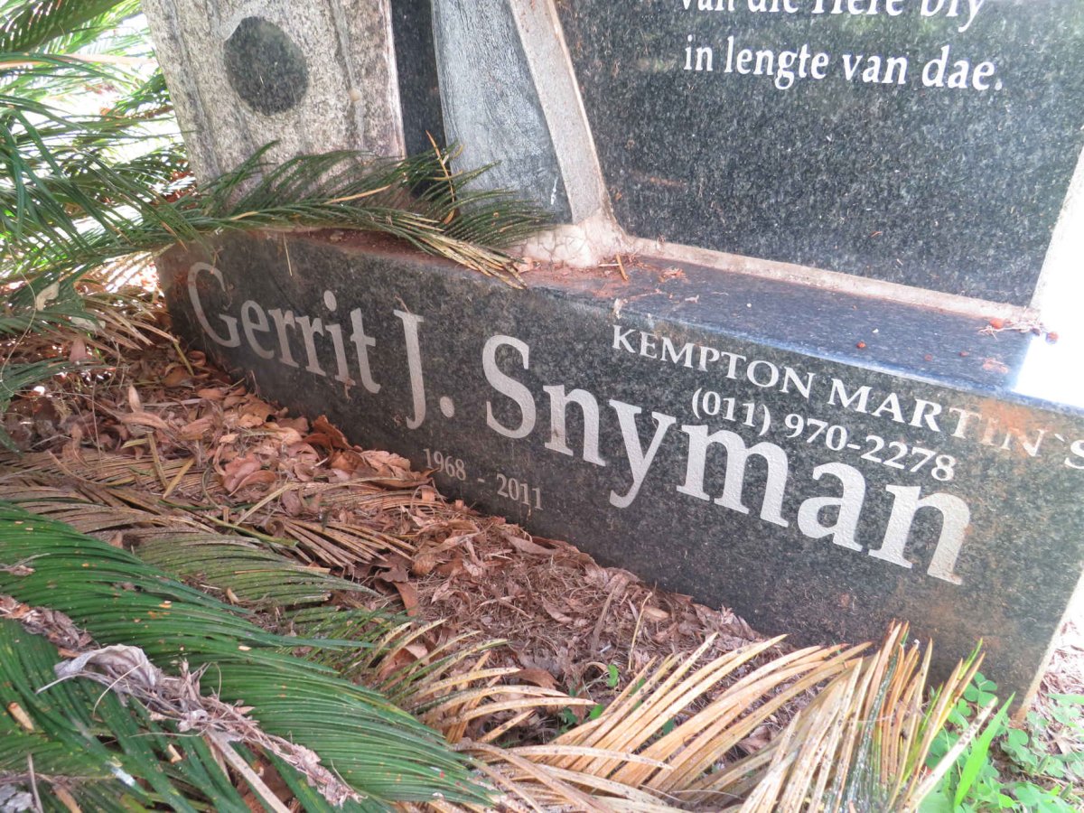 SNYMAN Gerrit J. 1968-2011 _2