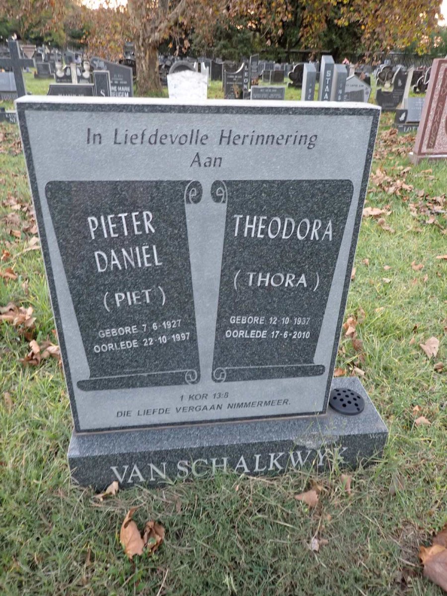 SCHALKWYK Pieter Daniel, van 1927-1997 &amp; Theodora 1937-2010