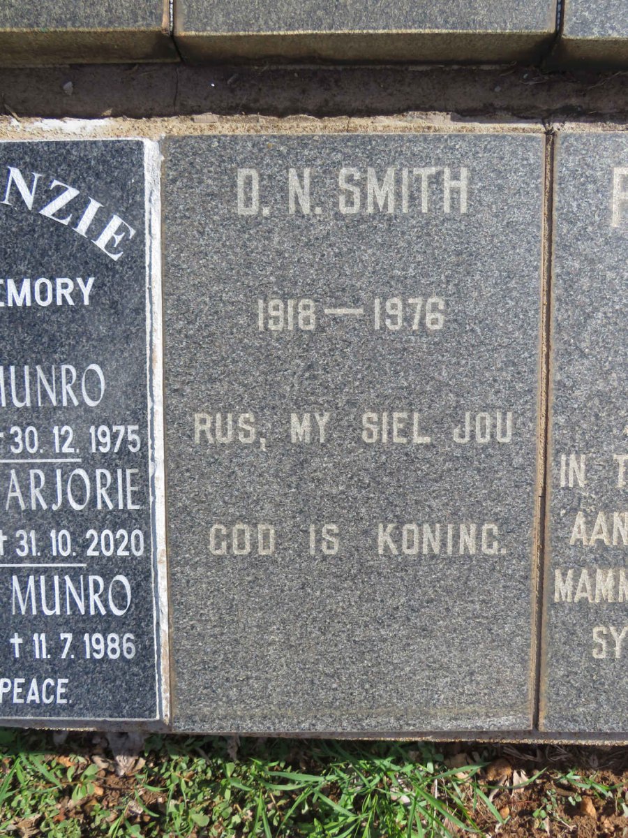 SMITH D.N. 1918-1976