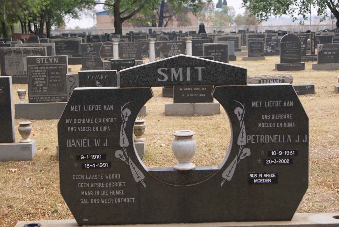 SMIT Daniel W.J. 1910-1991 &amp; Petronella J.J. 1931-2002