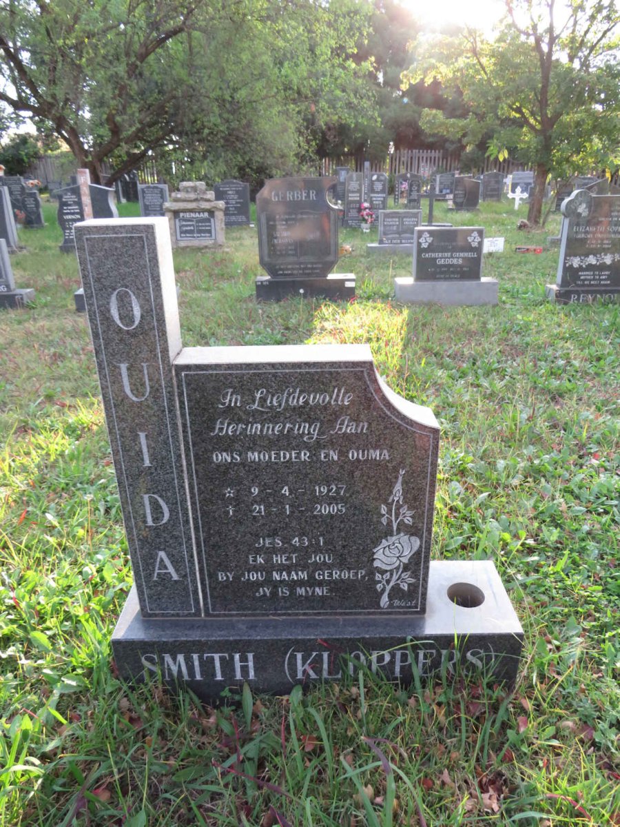 SMITH Ouida nee KLOPPERS 1927-2005