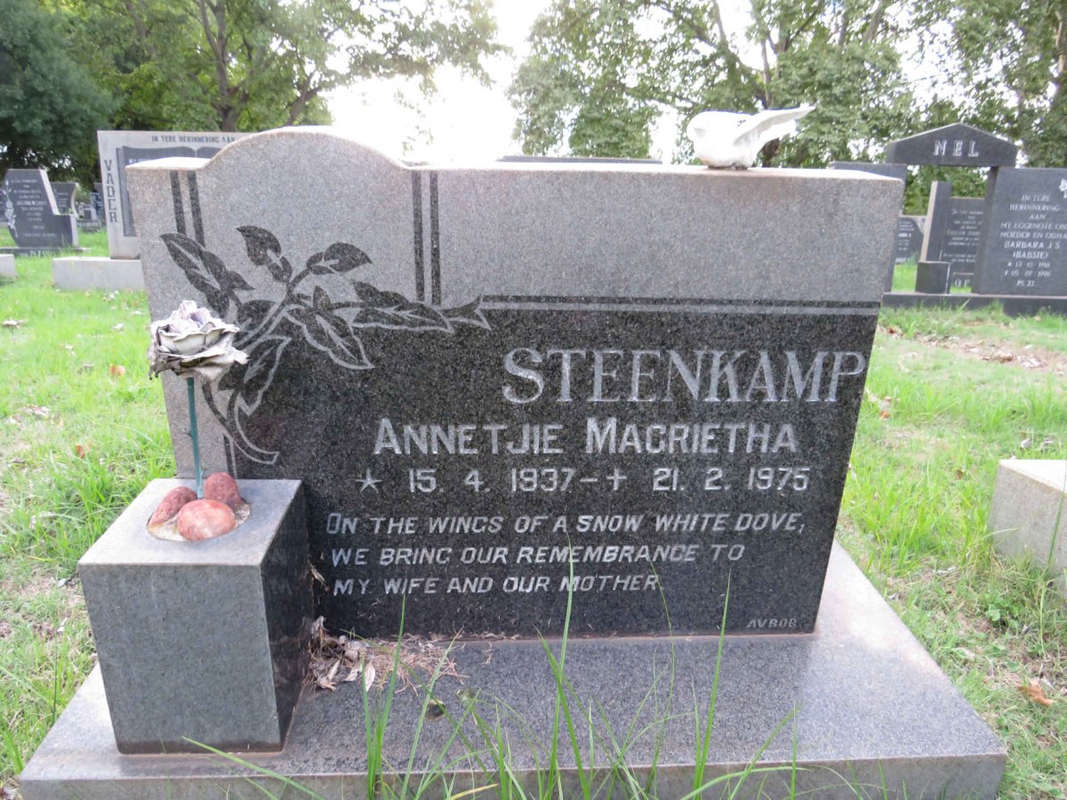 STEENKAMP Annetjie Magrietha 1937-1975