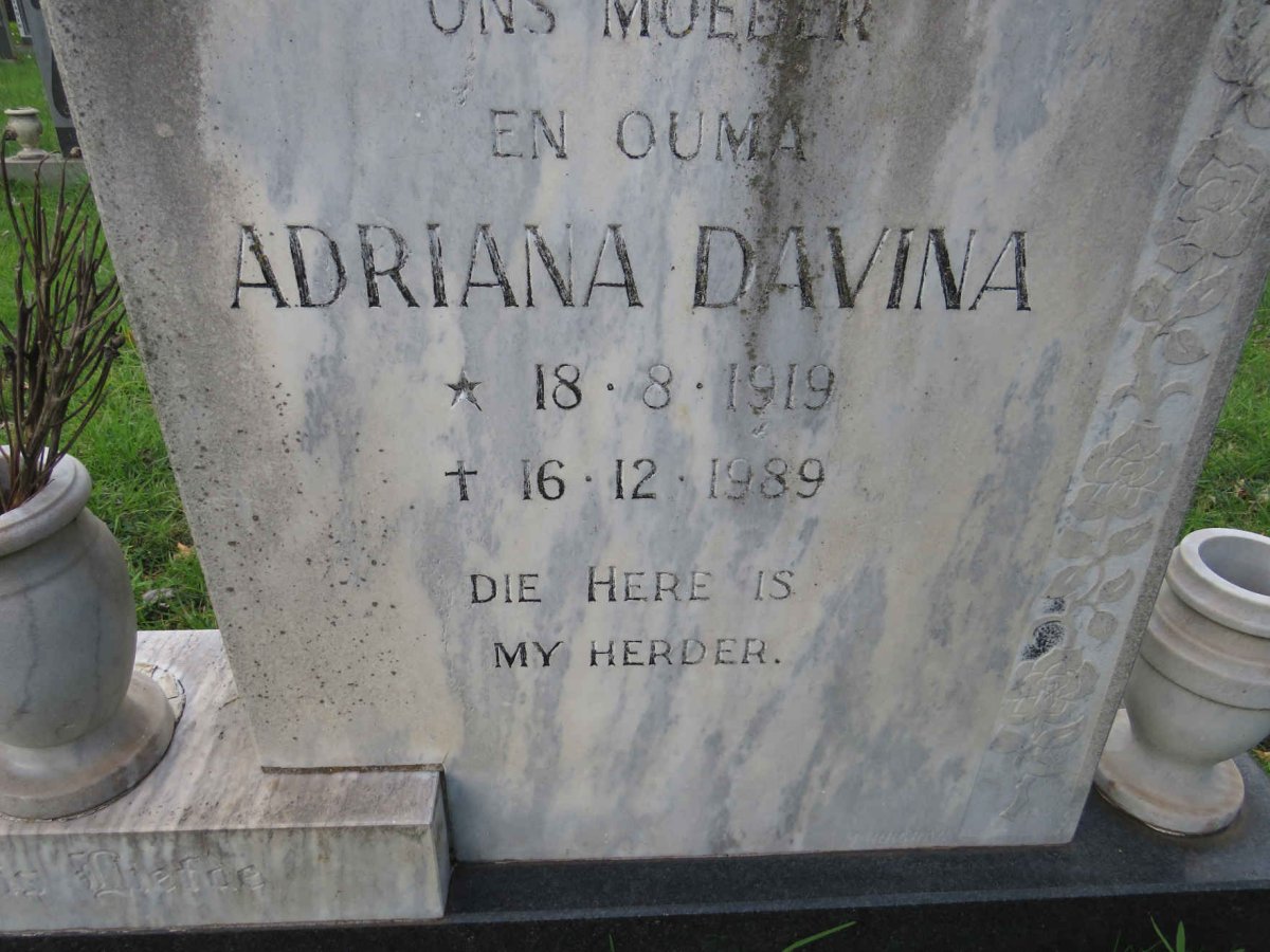 VOLBRECHT Adriana Davina 1919-1989
