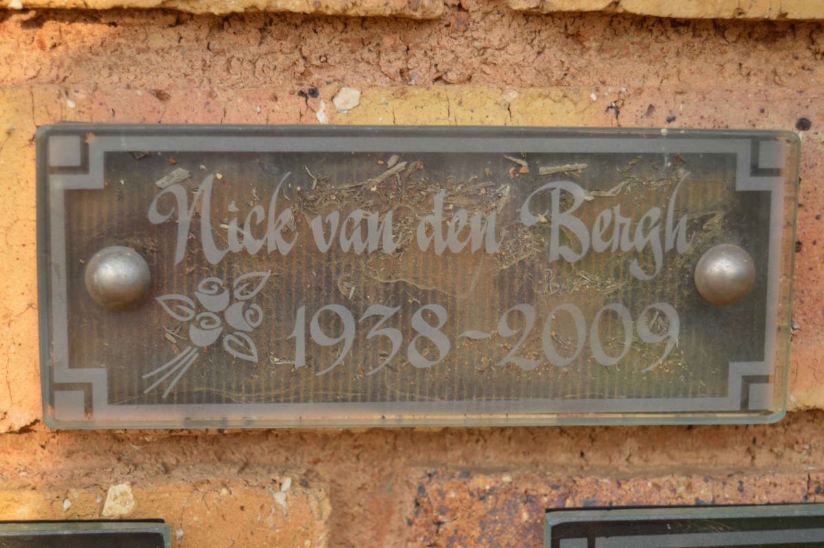 BERGH Nick, van den 1938-2009