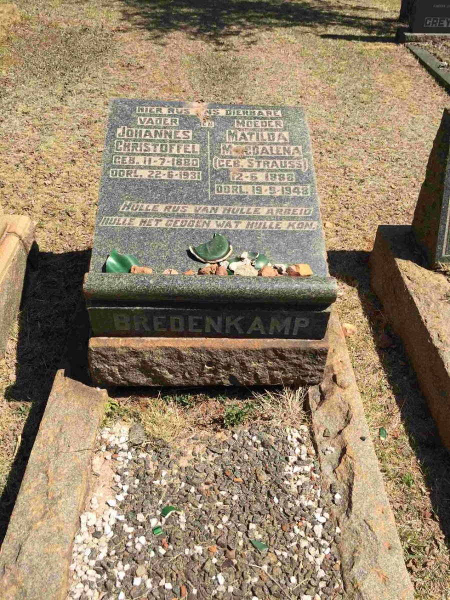 BREDENKAMP Johannes Christoffel 1880-1931 &amp; Matilda Magddalena STRAUSS 1888-1948