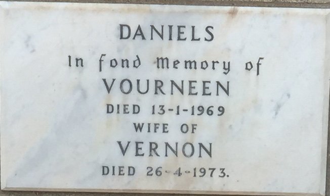 DANIELS Vernon -1973 &amp; Vourneen -1969