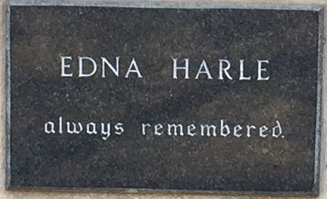 HARLE Edna