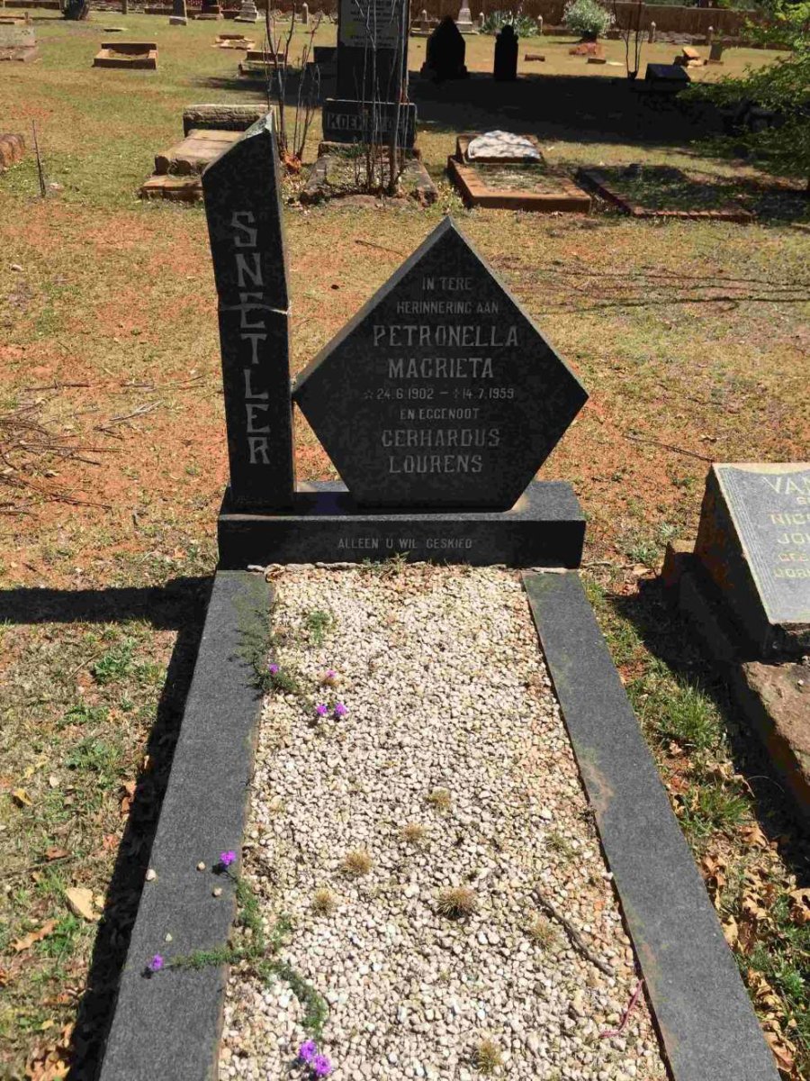 SNETLER Gerhardus Lourens &amp; Petronella Magrieta 1902-1959