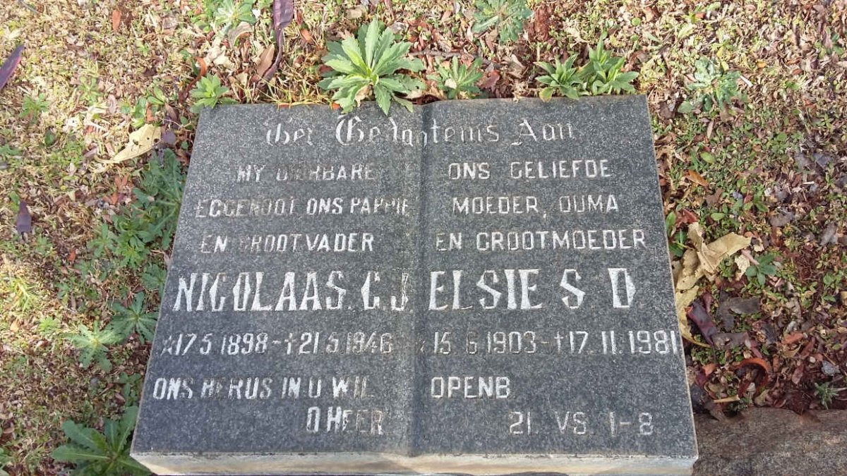 VUUREN Nicolaas G.J., van 1898-1946 &amp; Elsie S.D. 1903-1981