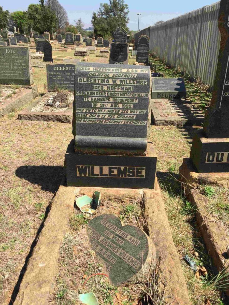 WILLEMSE Mattheus Johannes 1873-1949 &amp; Albertina W. nee HOFFMAN -1932