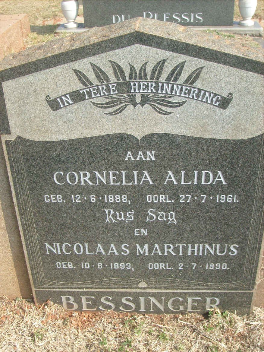BESSINGER Nicolaas Marthinus 1893-1990 &amp; Cornelia Alida 1888-1961