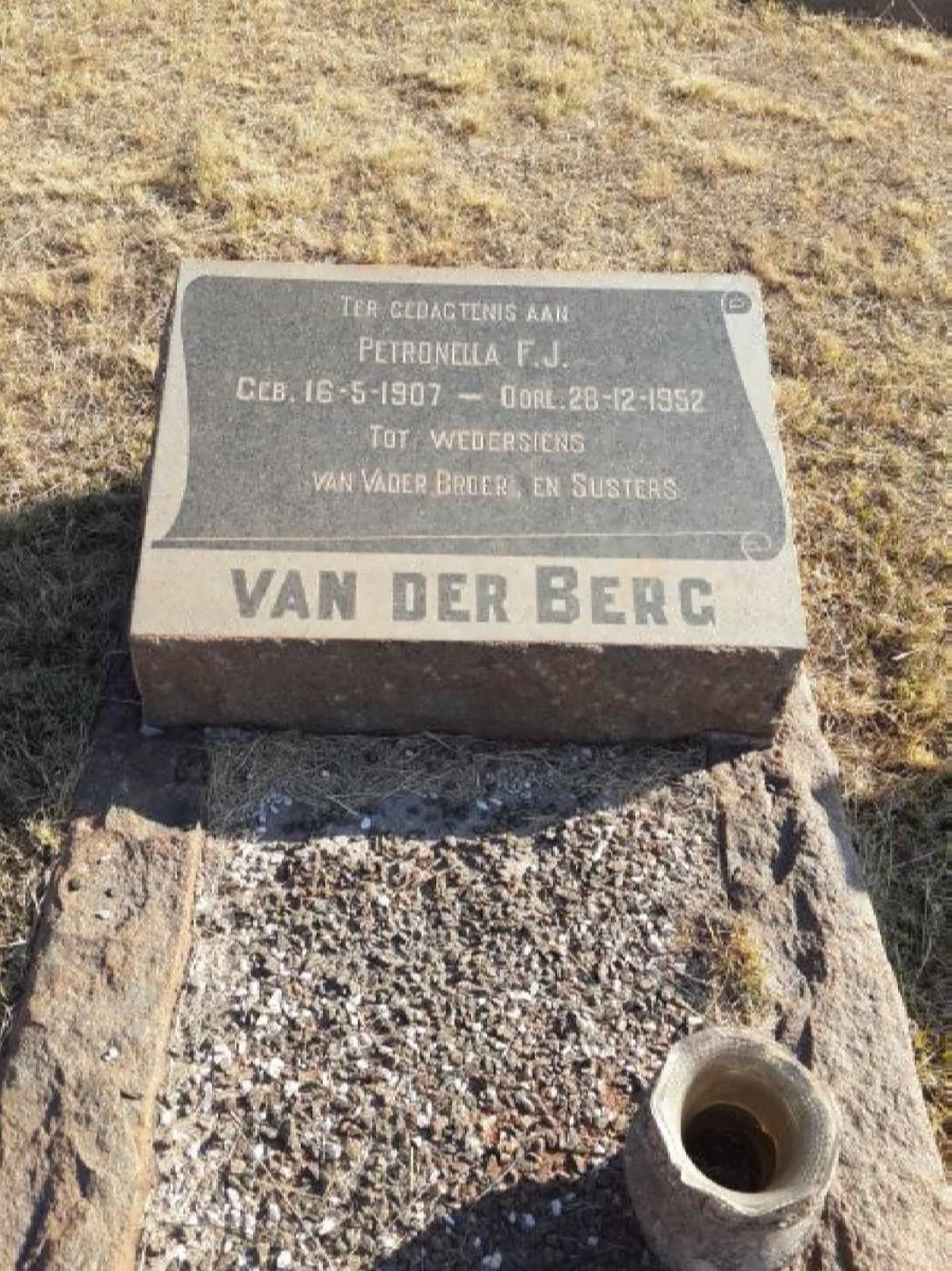 BERG Petronella F.J., van der 1907-1952