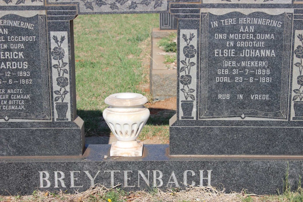 BREYTENBACH Frederick Gerhardus 1893-1962 &amp; Elsie Johanna  V. NIEKERK 1898-1981