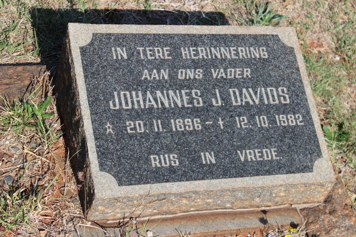 DAVIDS Johannes J. 1896-1982 &amp; Hester M. 1903-1963