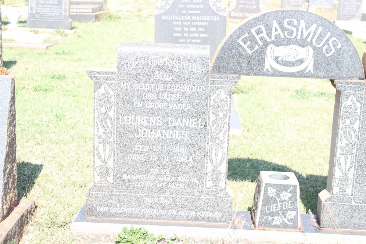 ERASMUS Lourens Daniel Johannes 1891-1964 &amp; Susanna Maria 1910-1984
