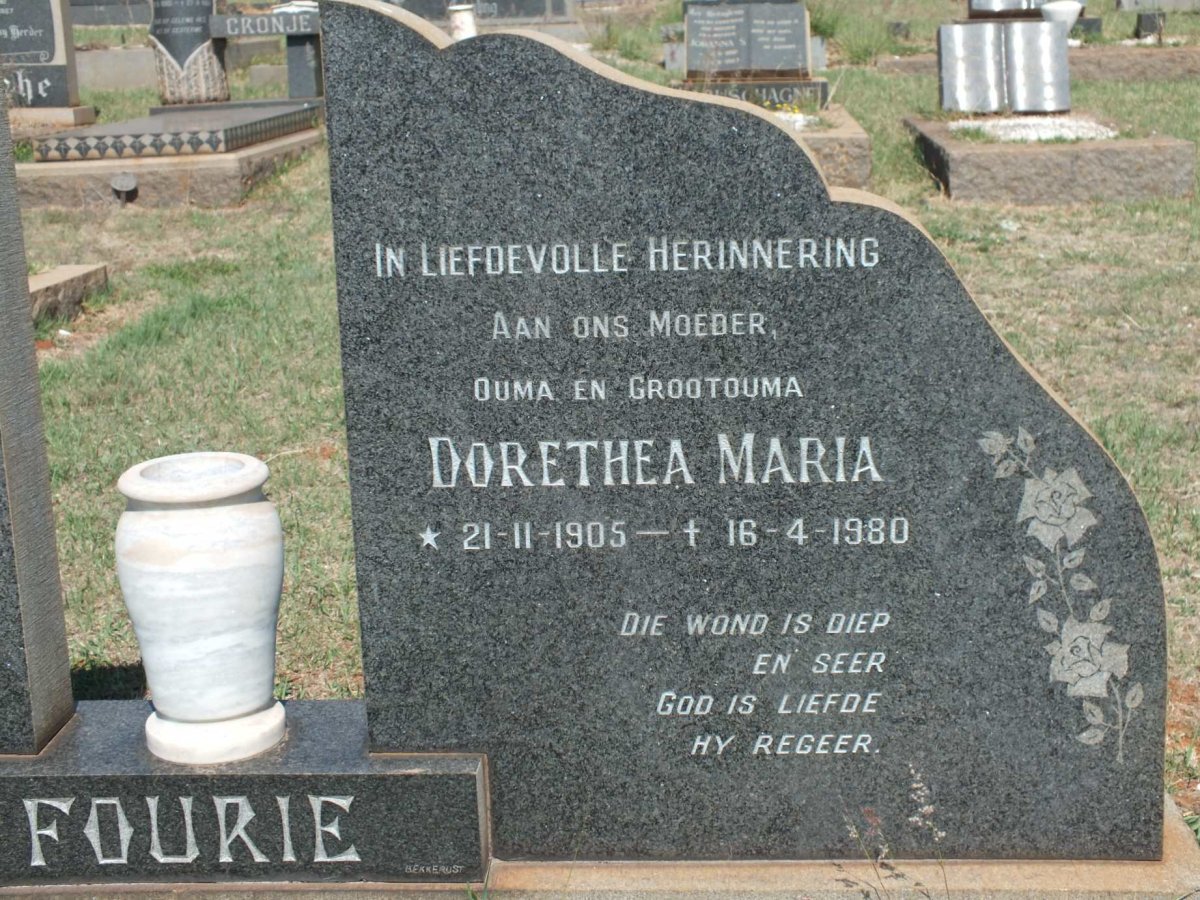 FOURIE Daniël J.H. 1895-1968 &amp; Dorethea Maria 1905-1980