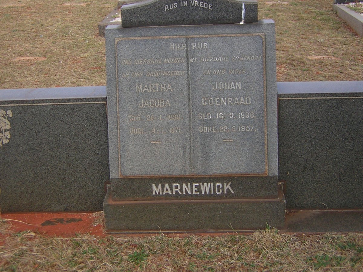 MARNEWICK Johan Coenraad 1896-1957 &amp; Martha Jacoba 189?-1971
