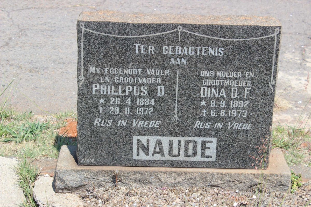 NAUDE Phillipus D. 1884-1972 &amp; Dina D.F. 1892-1973