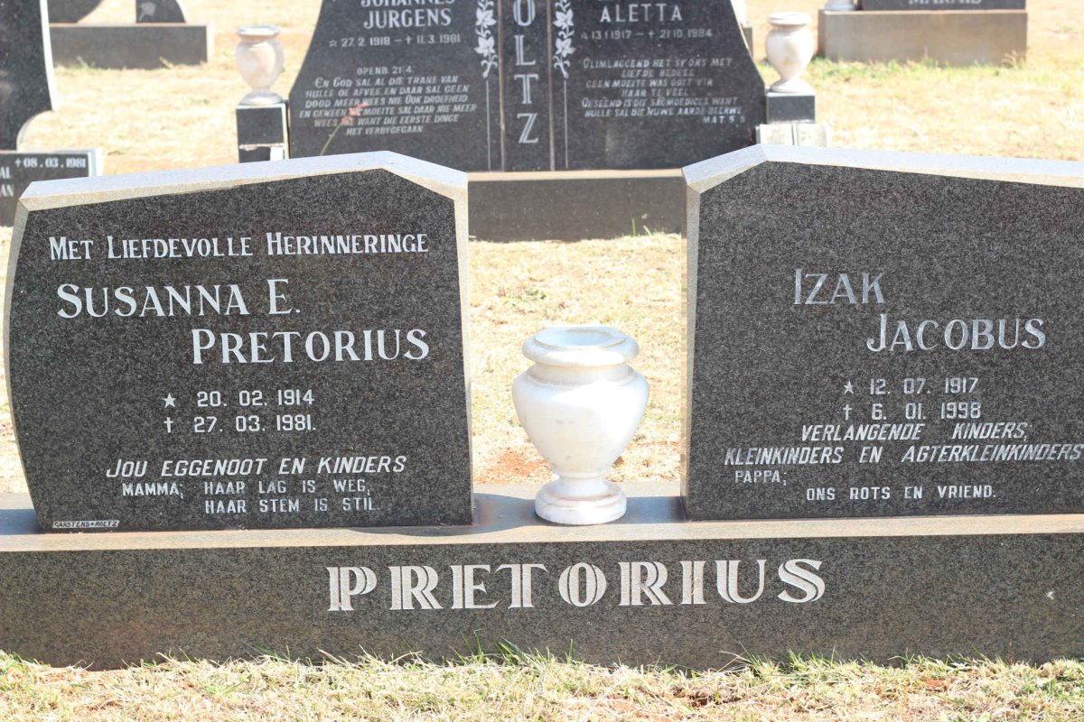 PRETORIUS Izak Jacobus 1917-1998 &amp; Susanna E. 1914-1981