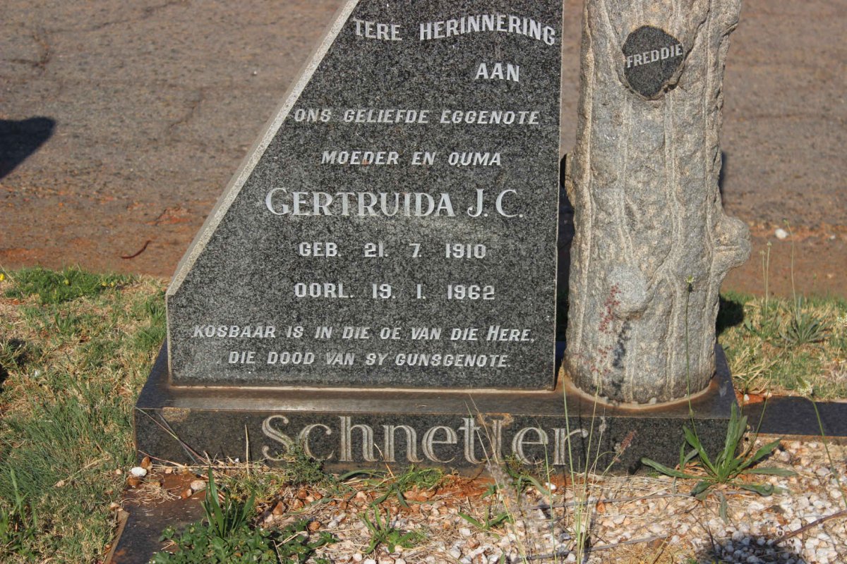 SCHNETLER Gertruida J.C. 1910-1962