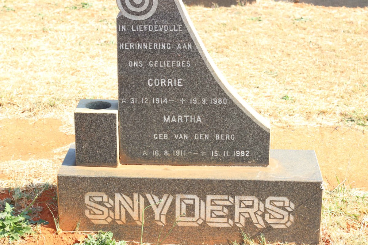 SNYDERS Corrie 1914-1980 &amp; Martha VAN DEN BERG 1911-1982