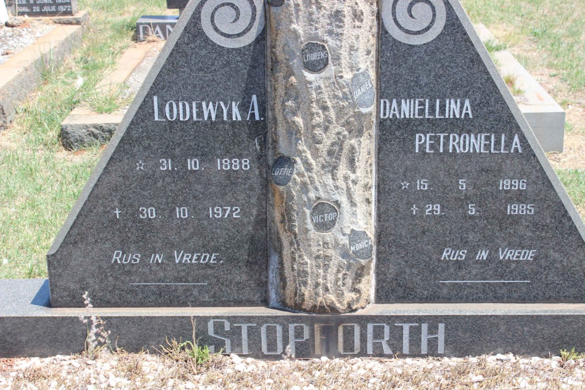 STOPFORTH Lodewyk A. 1888-1972 &amp; Daniellina Petronella 1896-1985