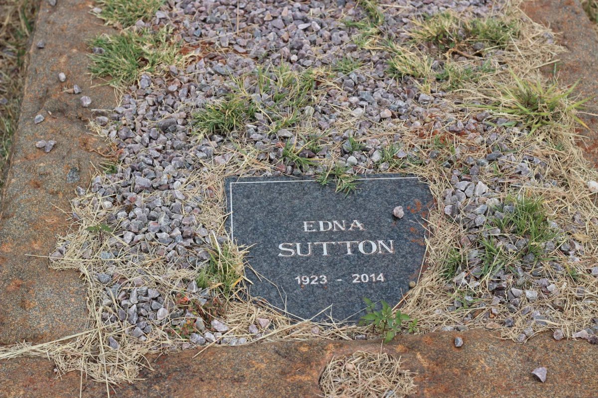 SUTTON Edna 1923-2014