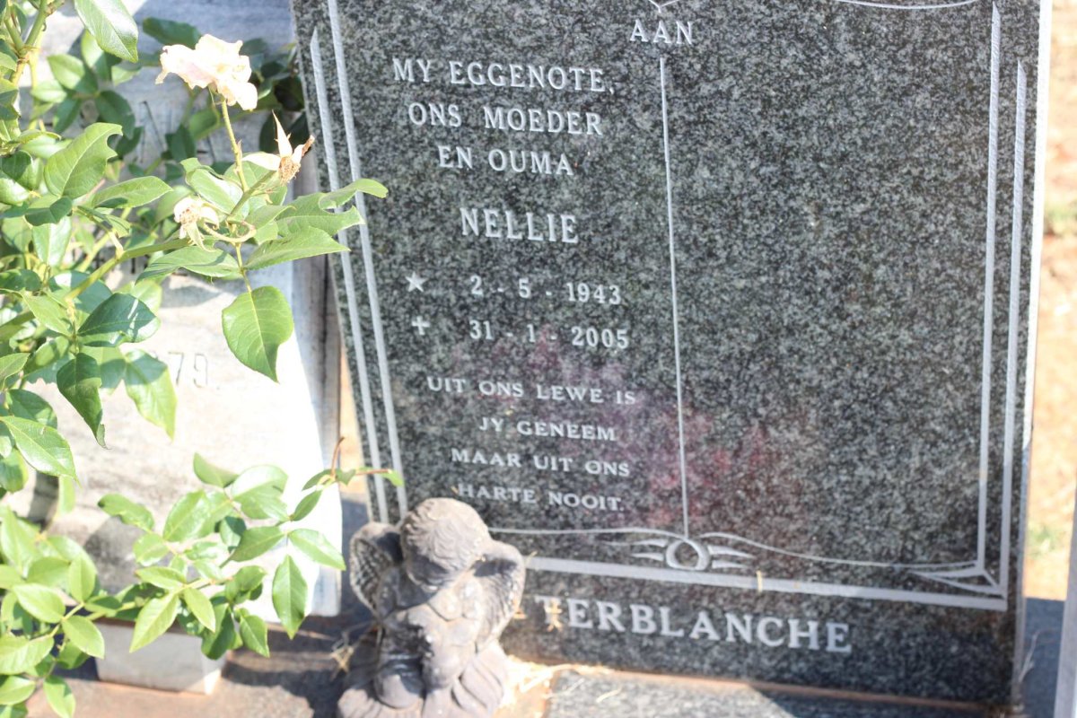 TERBLANCHE Nellie 1943-2005