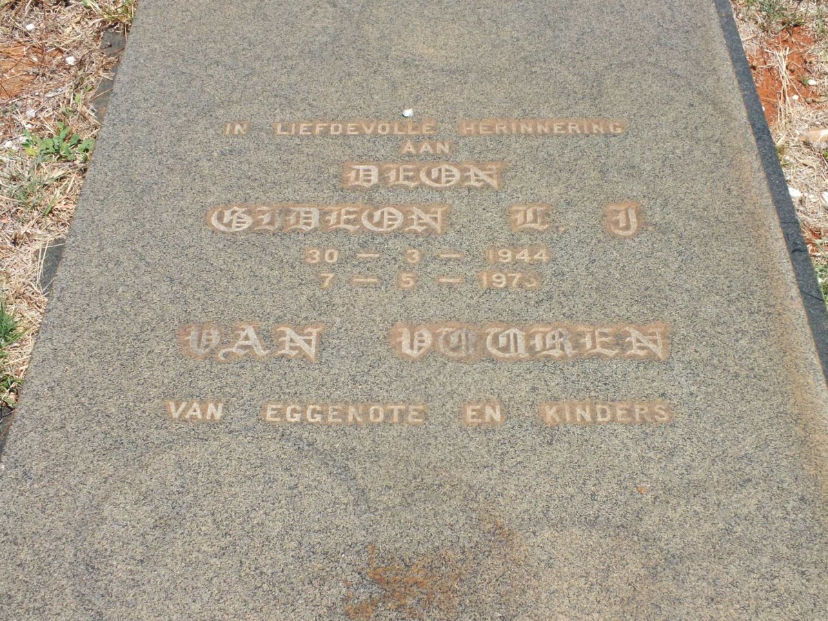 VUUREN Gideon L.J., van 1944-197?