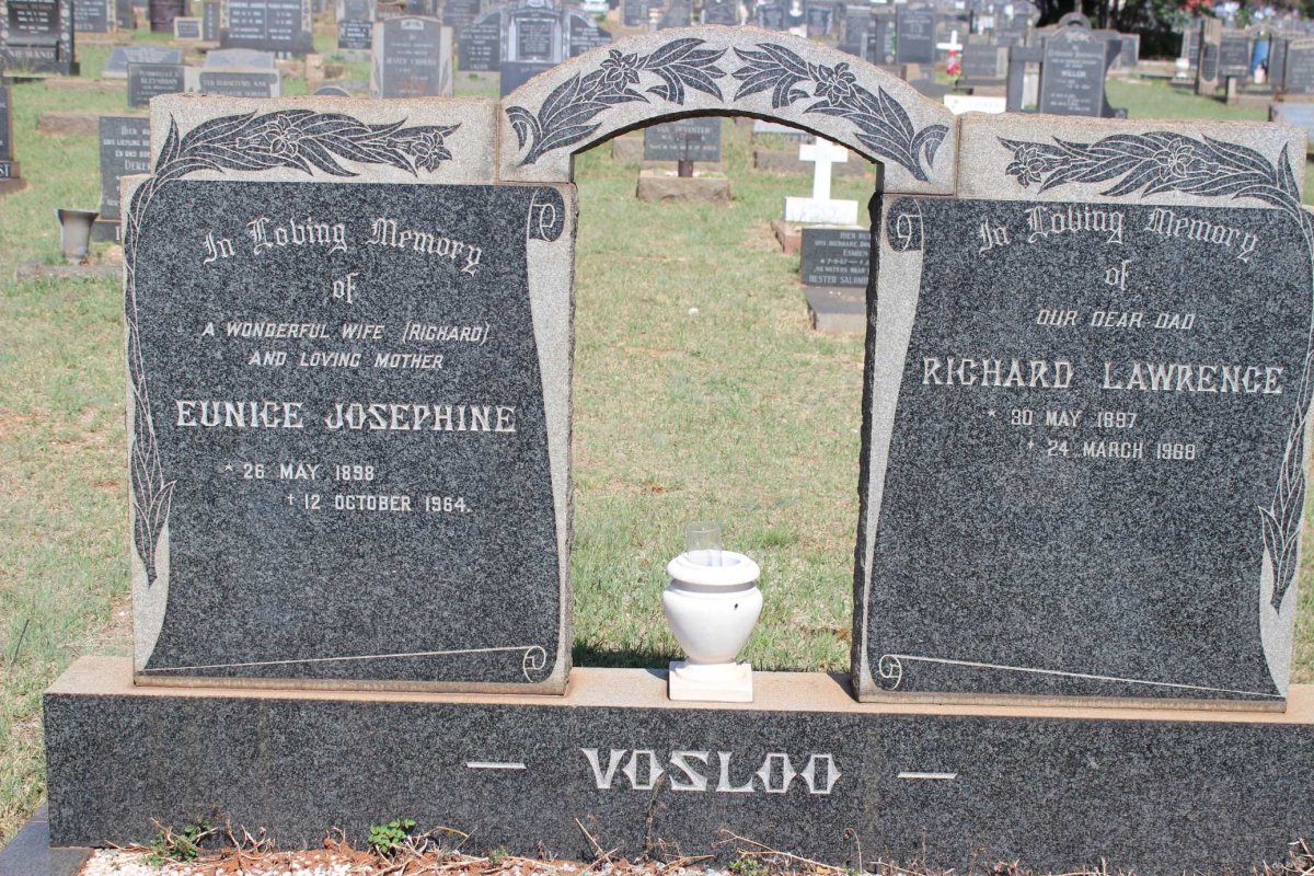 VOSLOO Richard Lawrence 1897-1968 &amp; Eunice Josephine 1898-1964