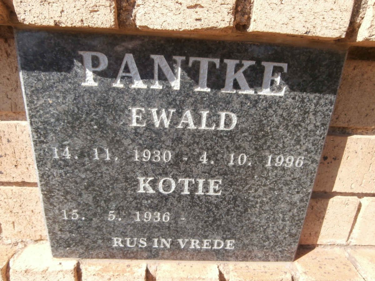 PANTKE Ewald 1930-1996 &amp; Kotie 1936-