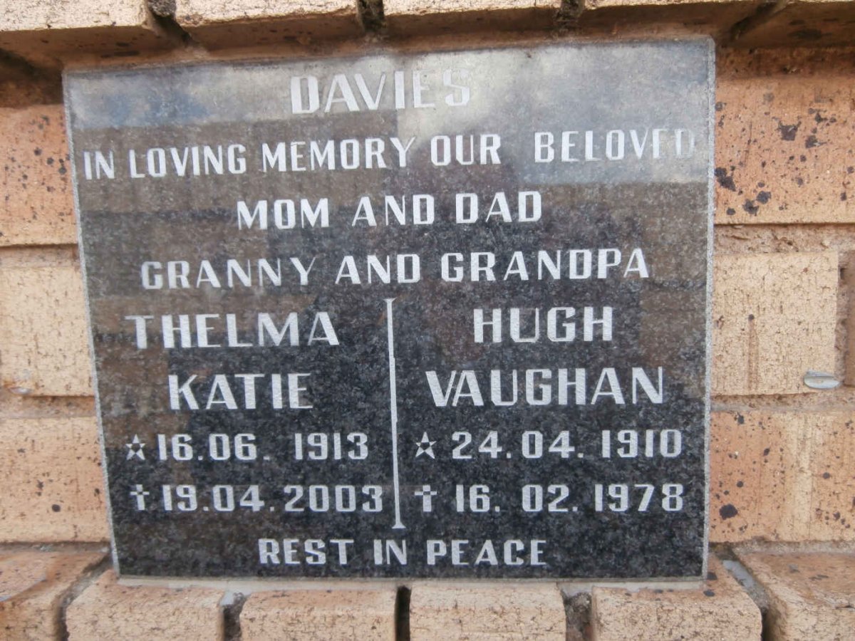 DAVIES Hugh Vaughn 1910-1978 &amp; Thelma Katie 1913-2003