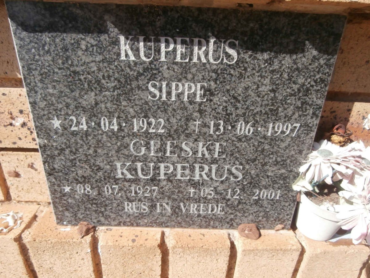 KUPERUS Sippe 1922-1997 &amp; Geeske 1927-2001