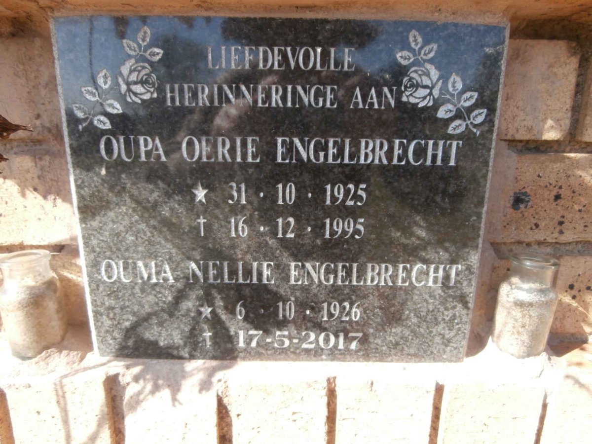 ENGELBRECHT Oerie 1925-1995 &amp; Nellie 1926-2017