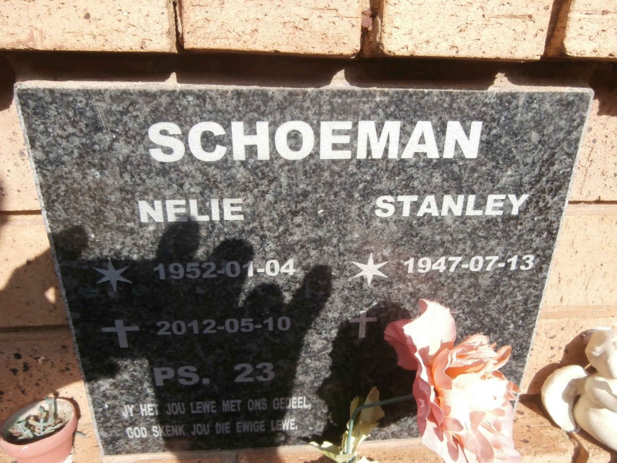 SCHOEMAN Stanley 1947- &amp; Nelie 1952-2012