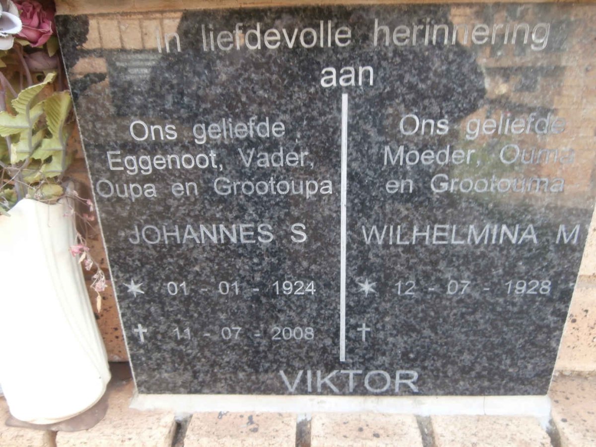VIKTOR Johannes S. 1924-2008 &amp; Wilhelmina M. 1928-