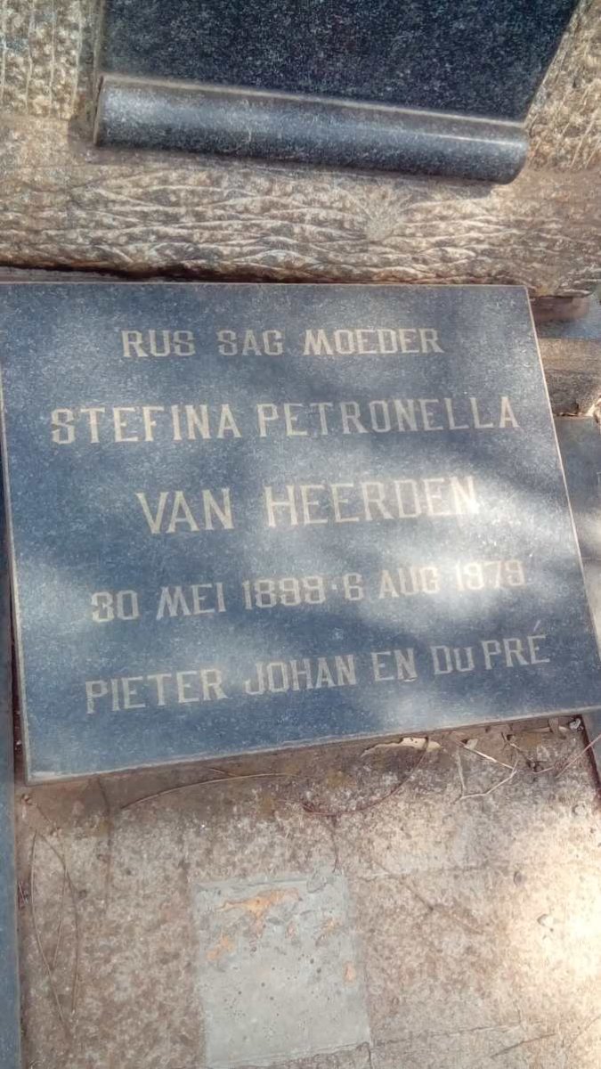 HEERDEN Carel Sebastiaan, van 1884-1938 &amp; Stefina Petronella 1899-1979