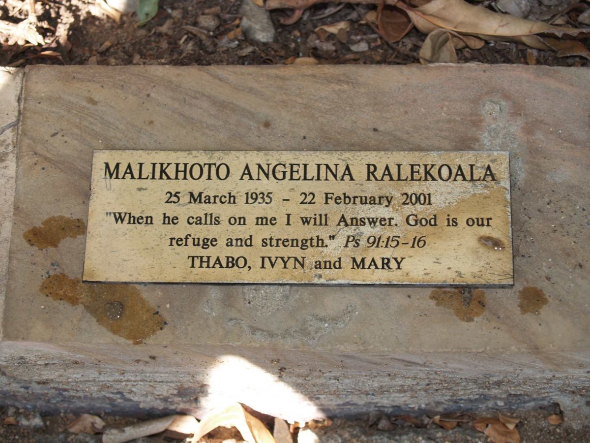 RALEKOALA Malikhoto Angelina 1935-2001