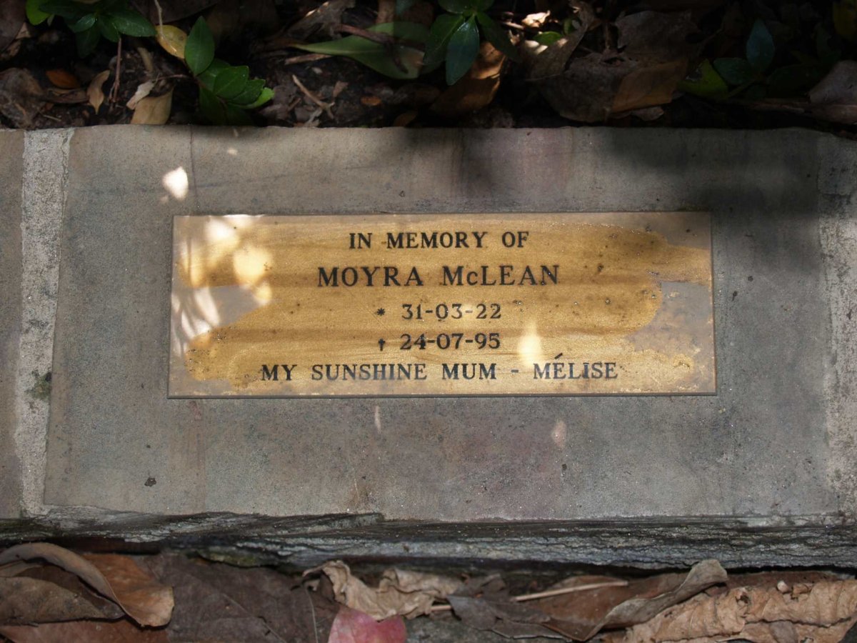McLEAN Moyra 1922-1995