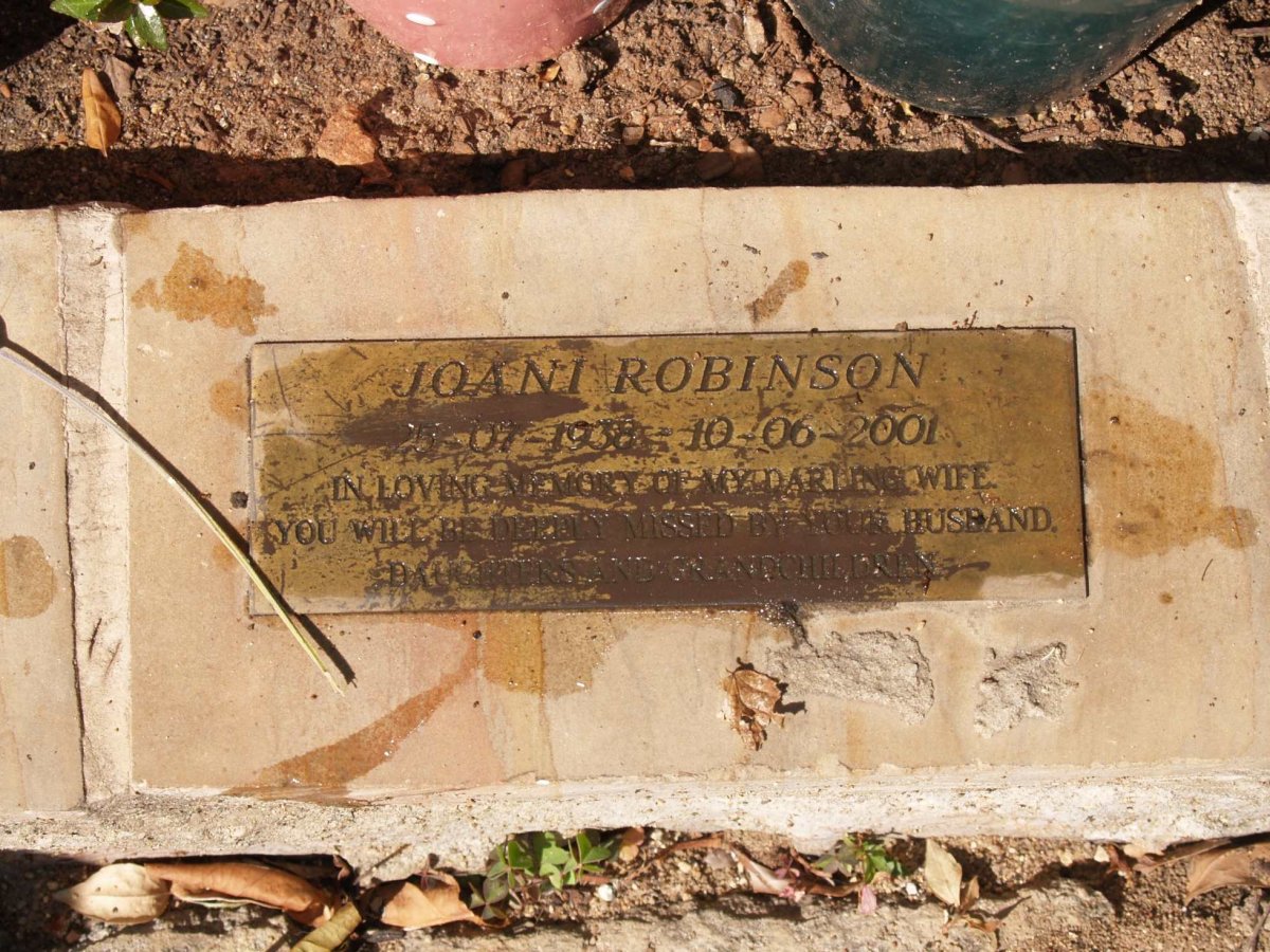 ROBINSON Joani 1938-2001