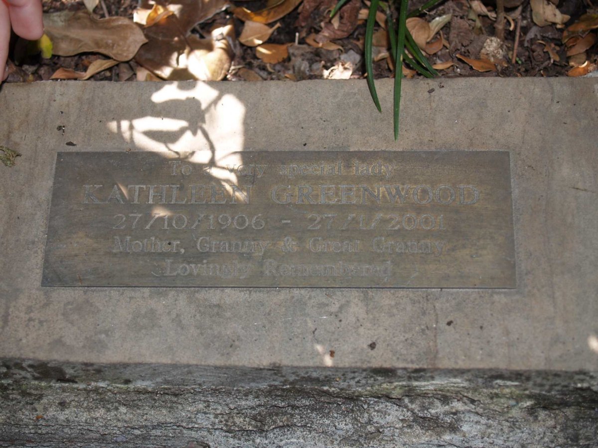 GREENWOOD Kathleen 1906-2001