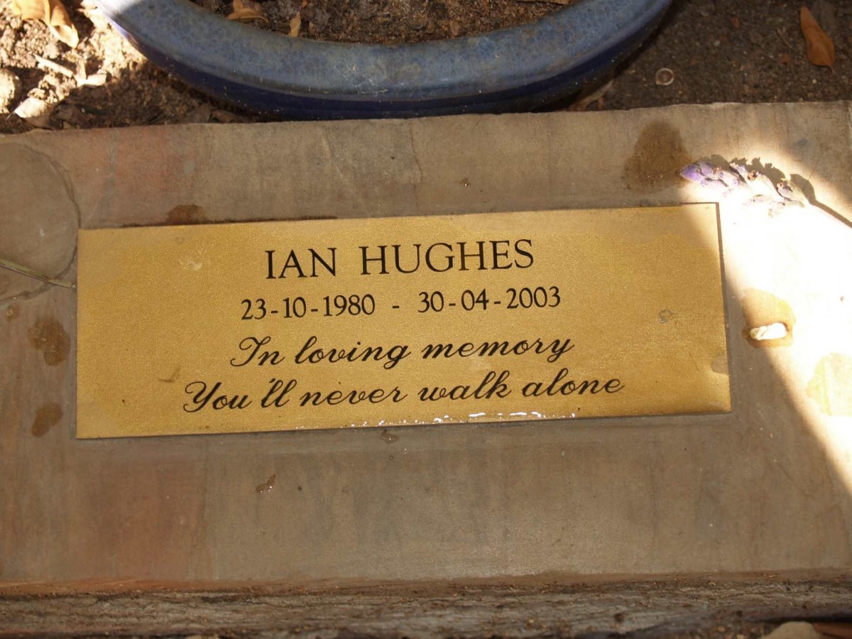 HUGHES Ian 1980-2003