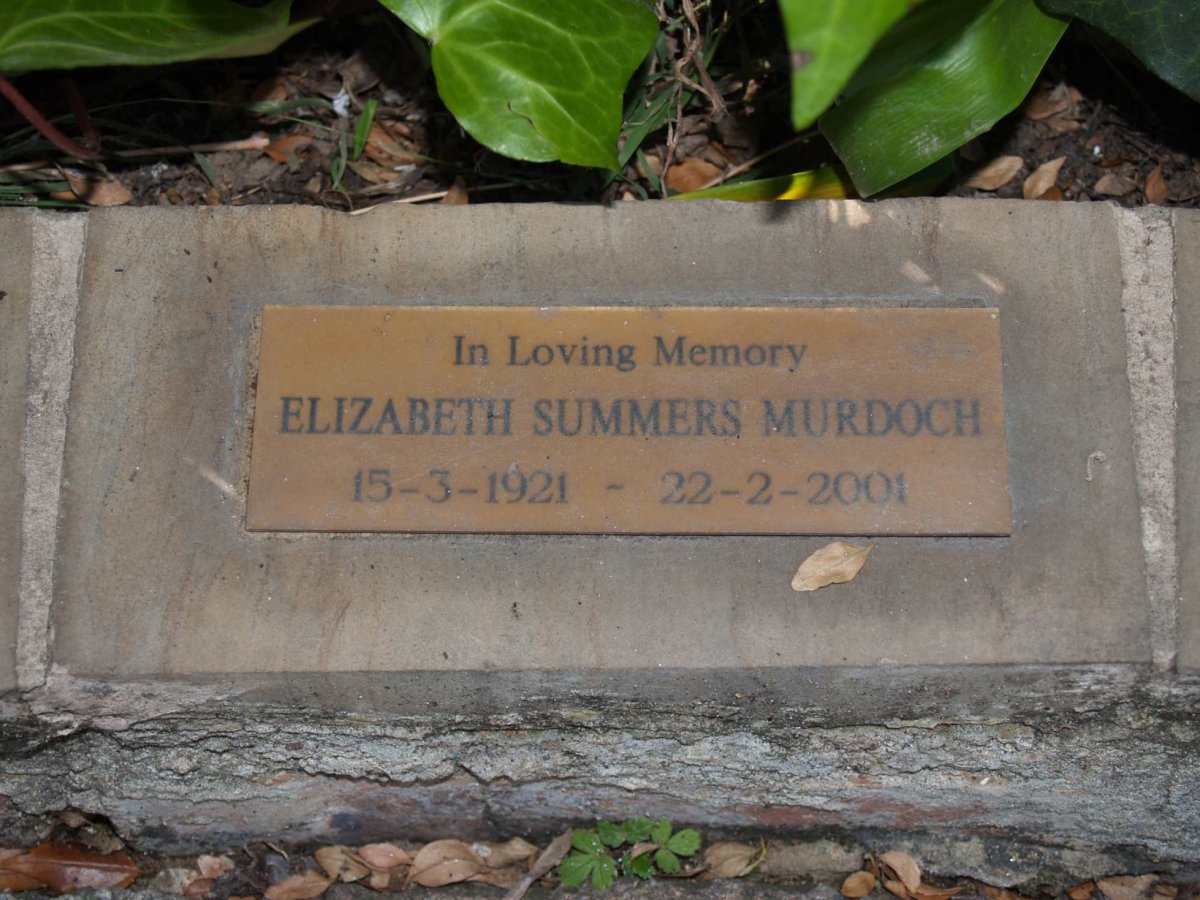 MURDOCH Elizabeth Summers 1921-2001