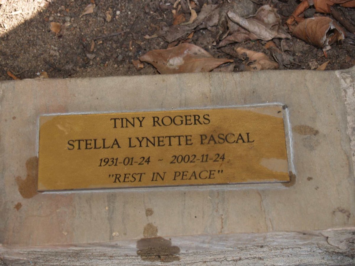 ROGERS Stella Lynette Pascal 1931-2002
